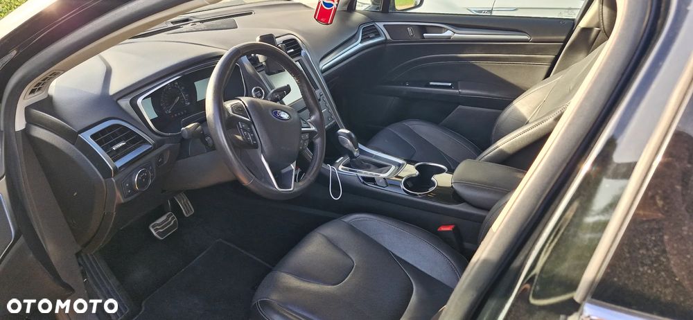 Ford Fusion 2.0 EcoBoost Titanium - 9
