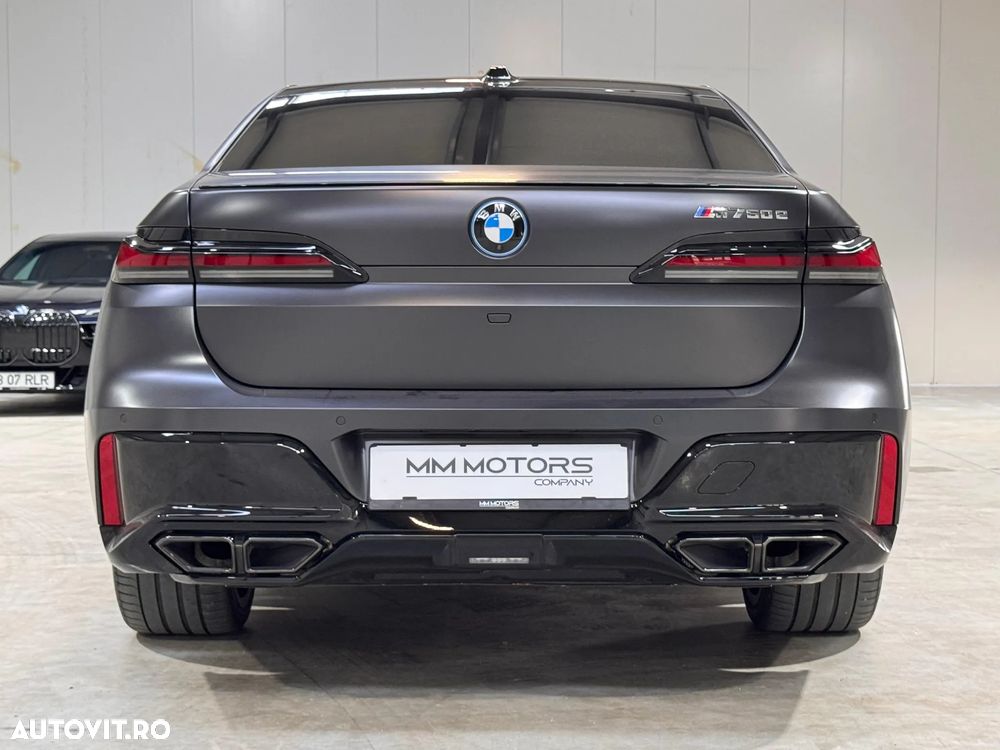 BMW M7 M760e xDrive AT PHEV - 8