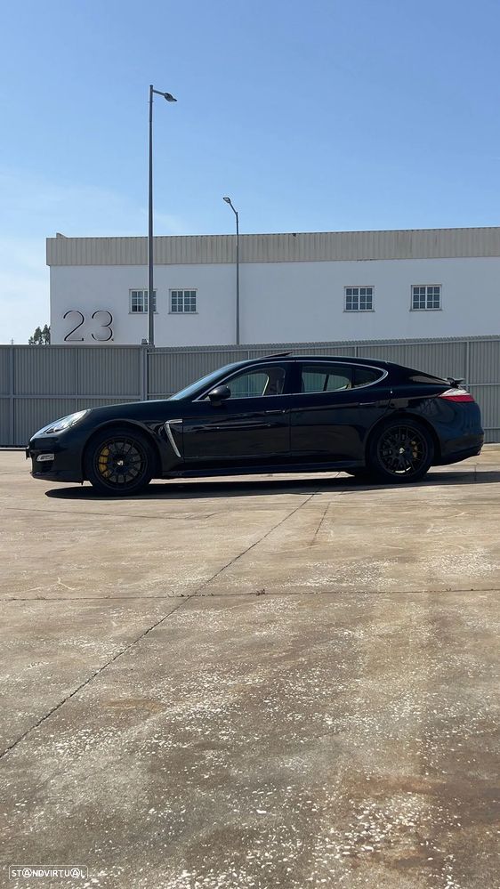 Porsche Panamera Turbo PDK - 3