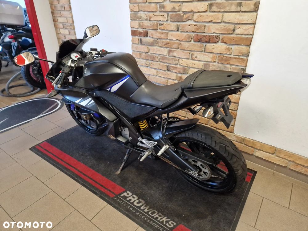 Yamaha YZF - 10