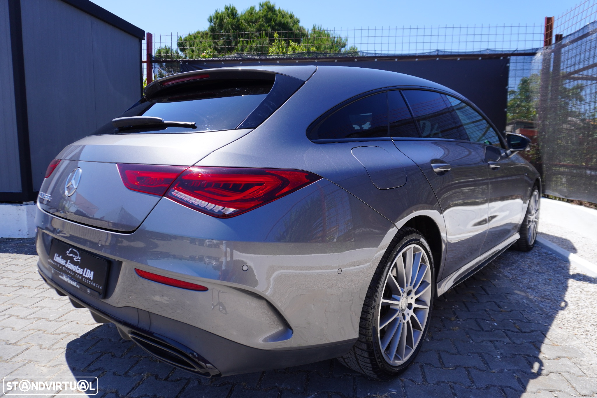 Mercedes-Benz CLA 250 e Shooting Brake AMG Line - 4