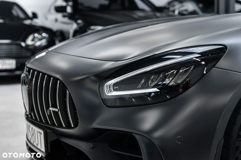 Mercedes-Benz AMG GT R - 13