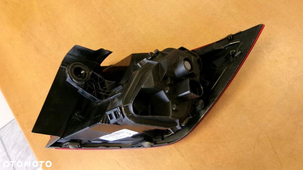 LAMPA TYLNA LEWA SEAT LEON III KOMBI 5F9945095 - 4