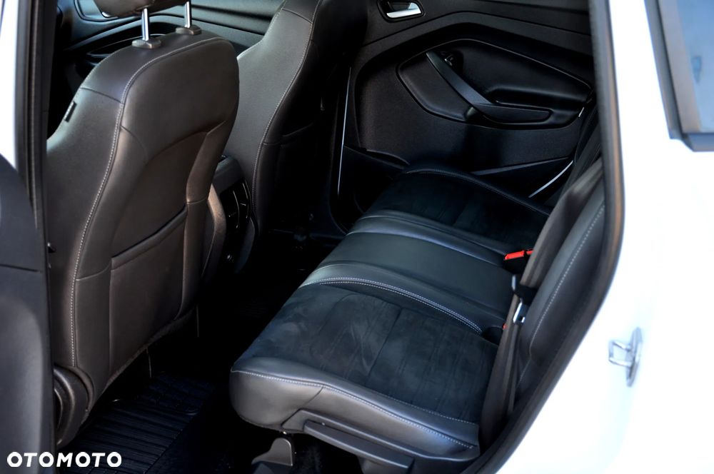 Ford Kuga 1.5 EcoBoost 4WD Titanium Plus - 25