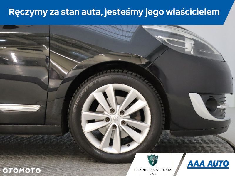 Renault Grand Scenic - 17