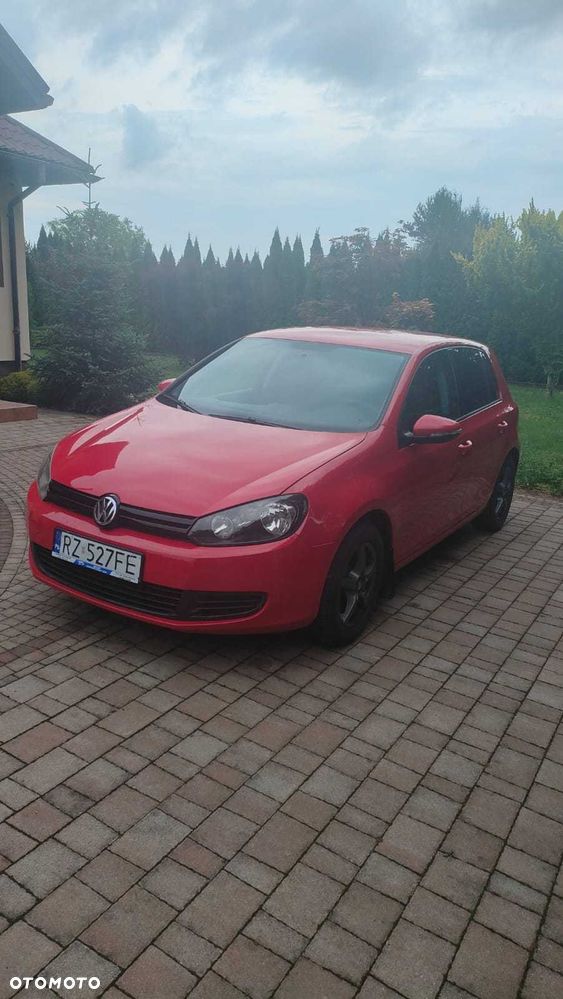 Volkswagen Golf - 1