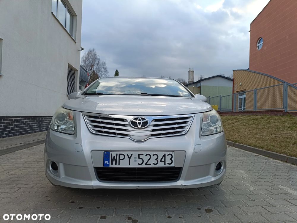 Toyota Avensis 1.6 Comfort - 9