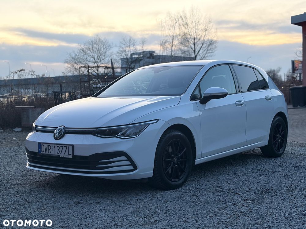 Volkswagen Golf 1.5 eTSI Life DSG - 9