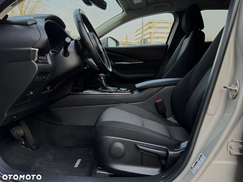 Mazda CX-30 2.0 mHEV Centre-Line 2WD - 10