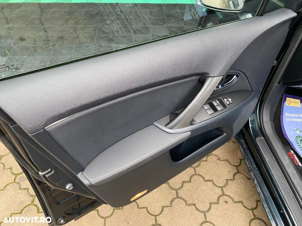 Toyota Avensis Combi 2.0 D-4D - 19