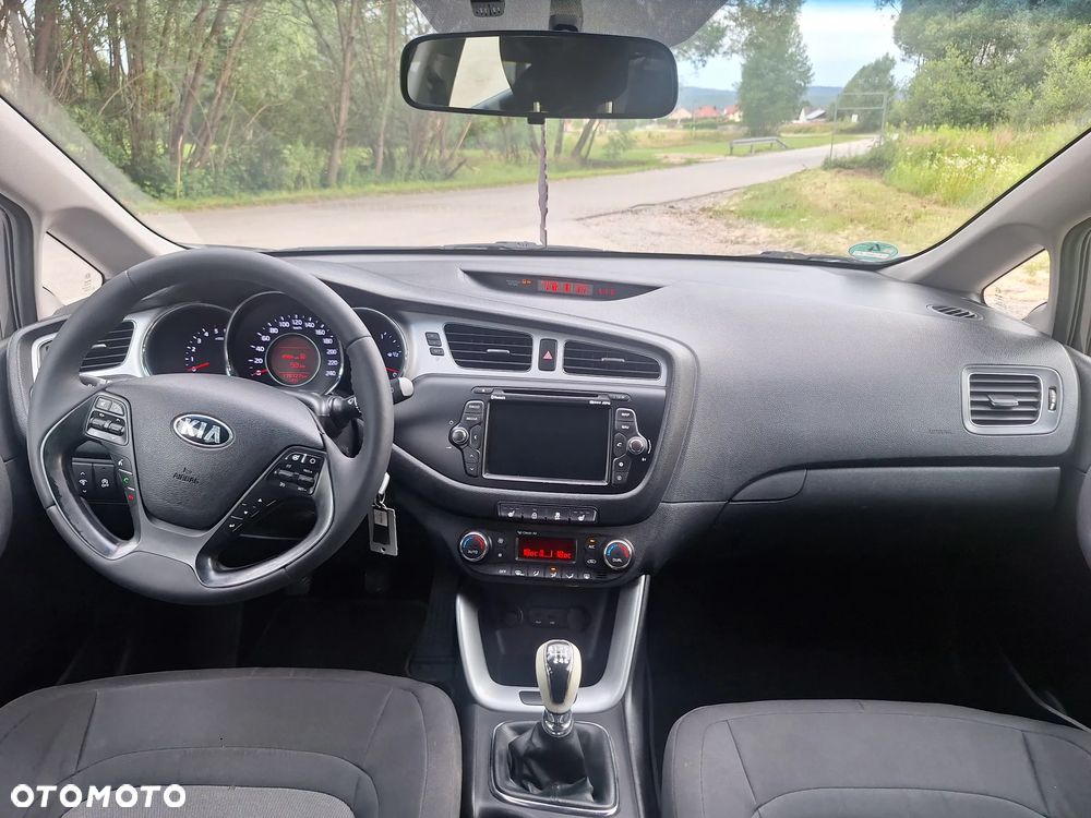 Kia Ceed - 29