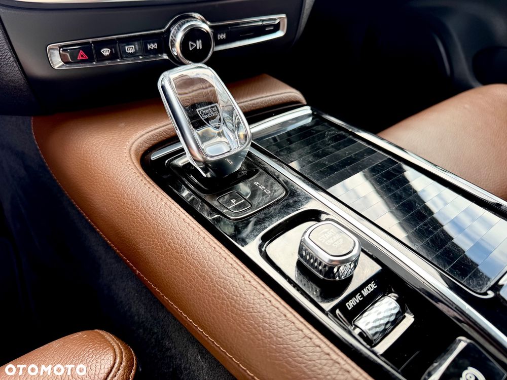 Volvo V60 T6 AWD Recharge Geartronic RDesign - 38