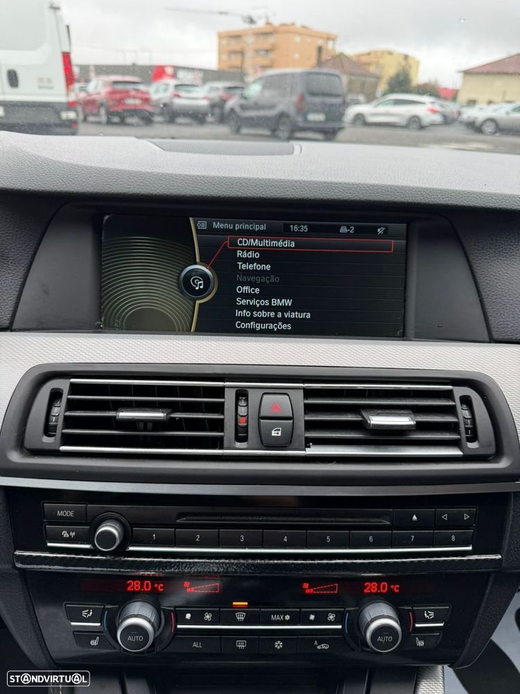 BMW 525 d Pack M - 23