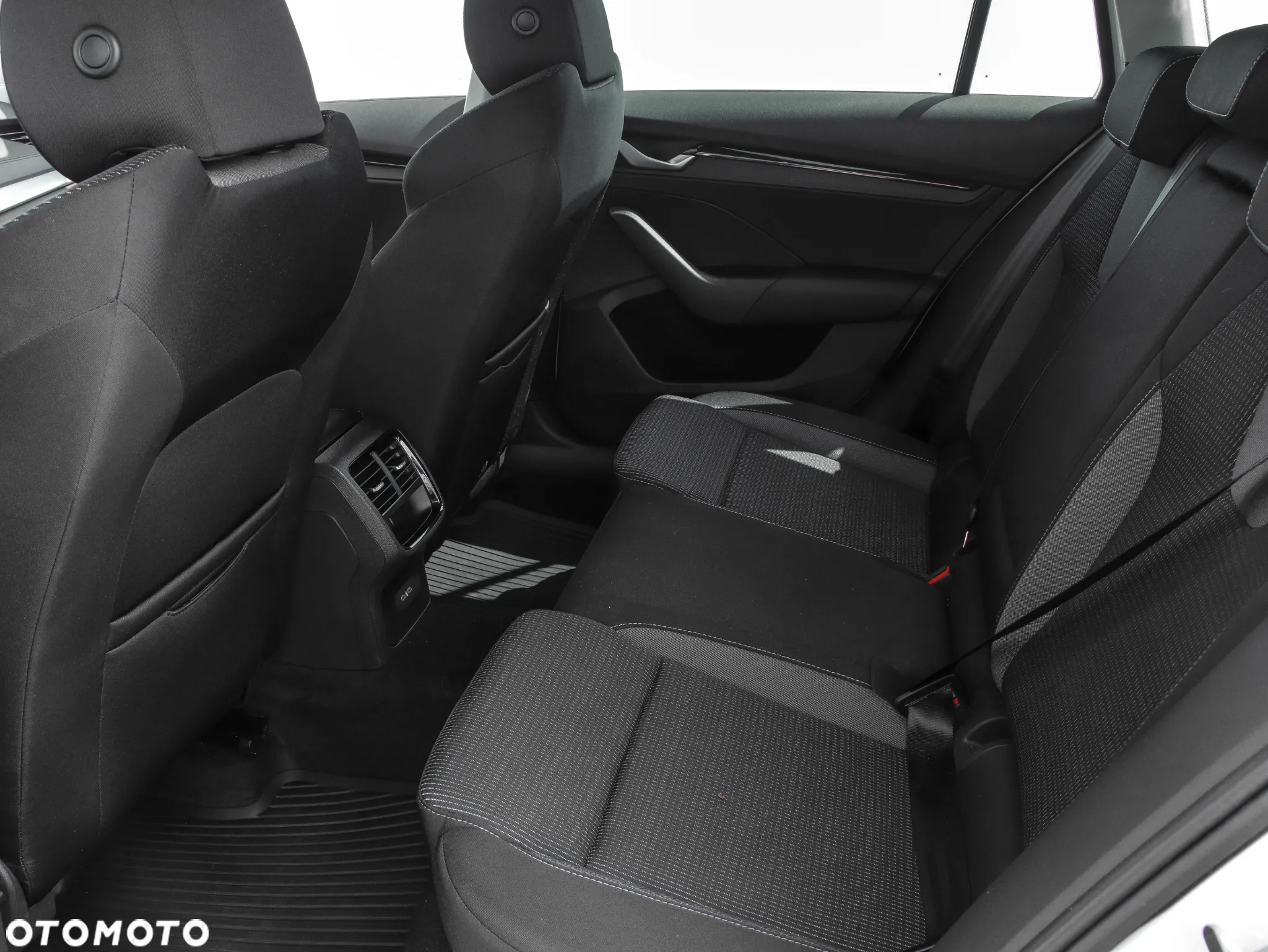 Skoda Octavia 1.5 TSI Selection - 11