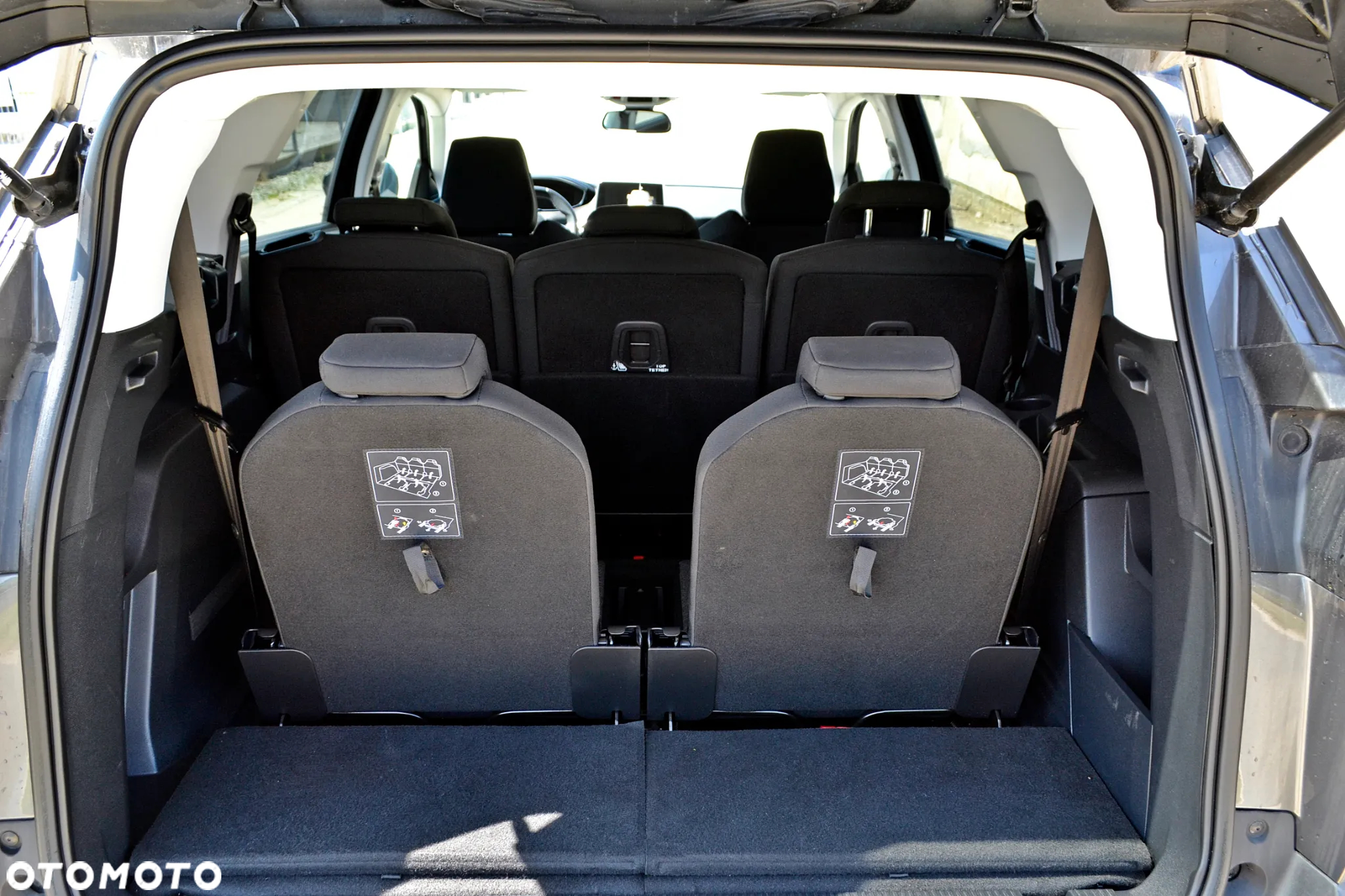 Peugeot 5008 1.6 BlueHDi Allure 7os - 16