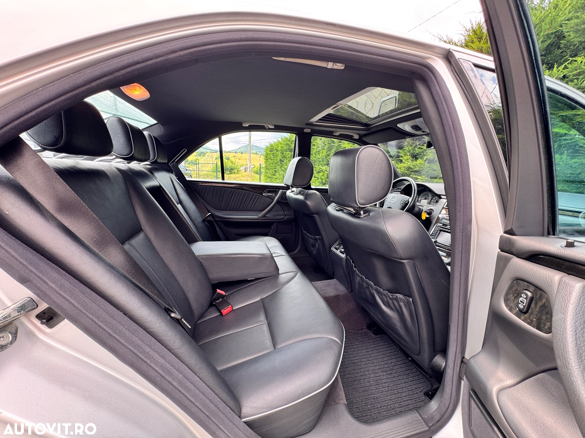 Mercedes-Benz E 430 4-Matic Aut Avantgarde - 22