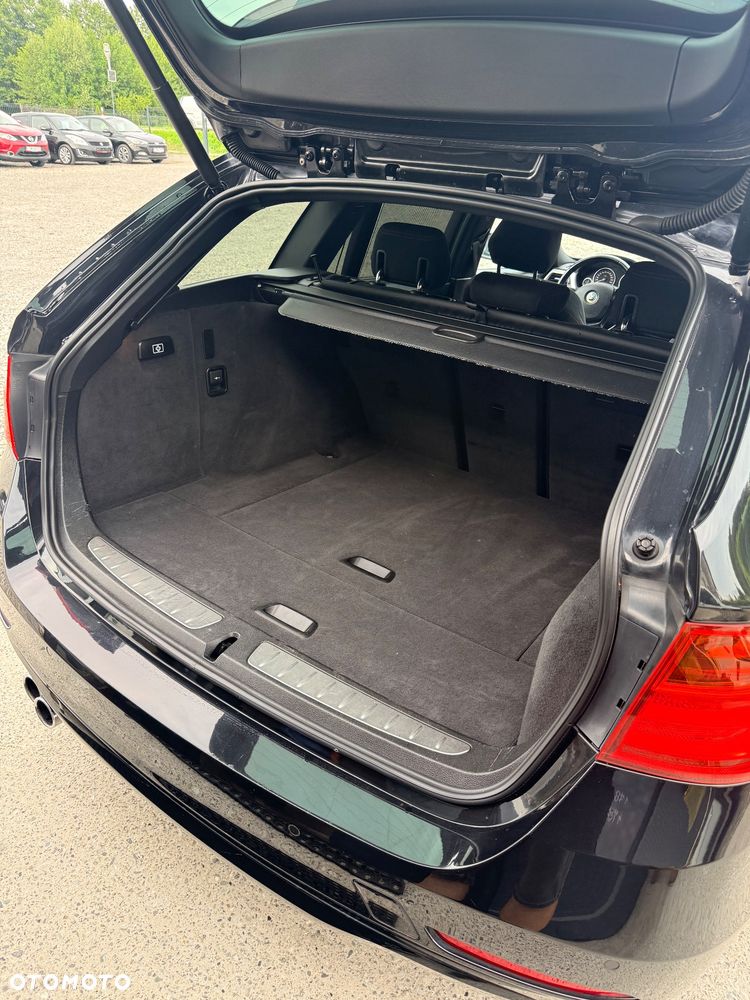 BMW Seria 3 330d xDrive Sport-Aut - 11