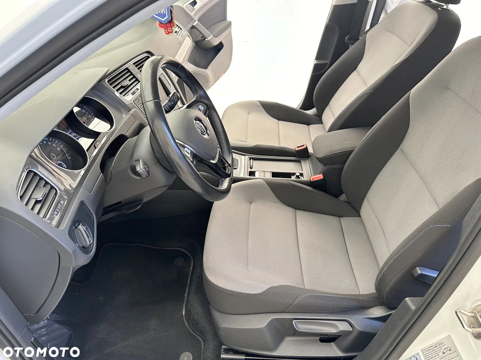 Volkswagen Golf e-Golf - 6