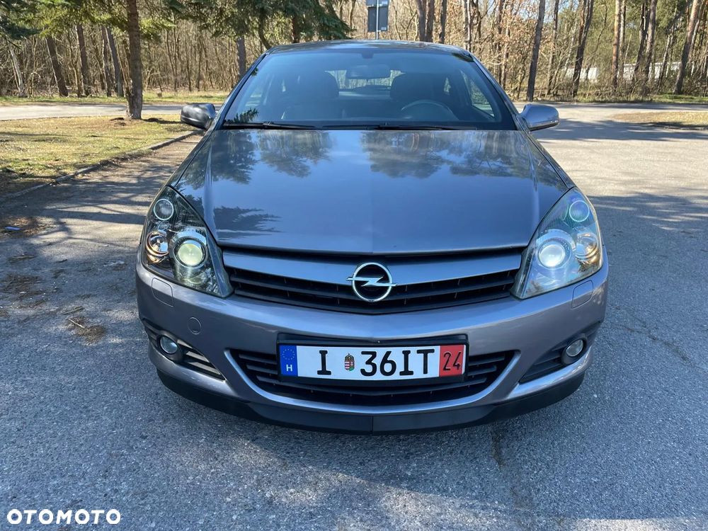 Opel Astra GTC 2.0 Turbo Sport - 3