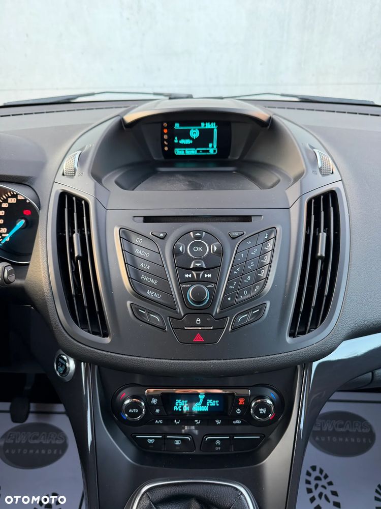 Ford Kuga 1.6 EcoBoost 2x4 Titanium - 10