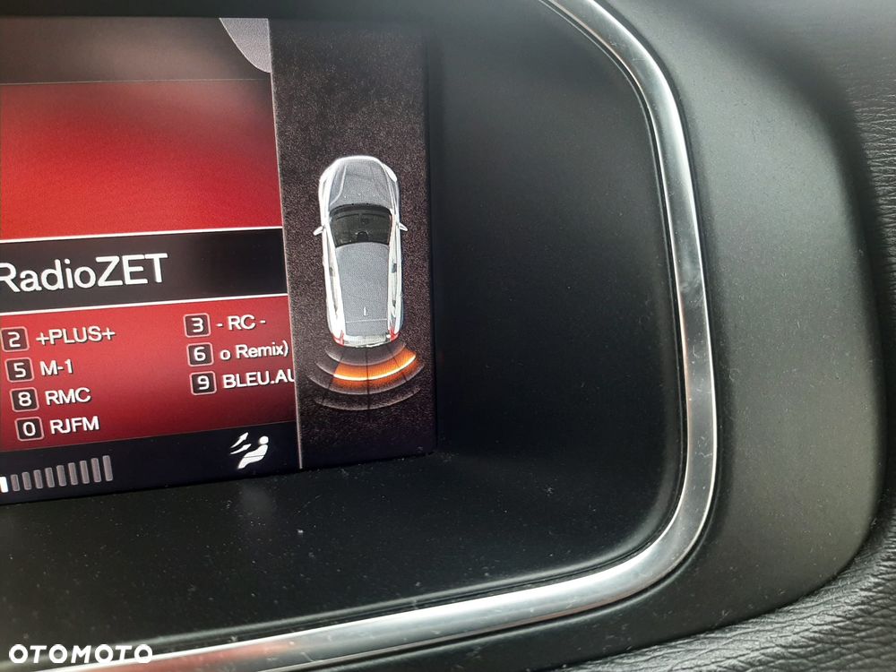 Volvo V40 D3 Geartronic RDesign - 36