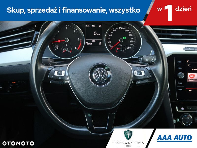 Volkswagen Passat - 17