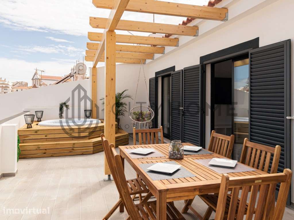 Prédio com 5 Apartamentos - Renovado - Baixa de Albufeira - Grande imagem: 2/53