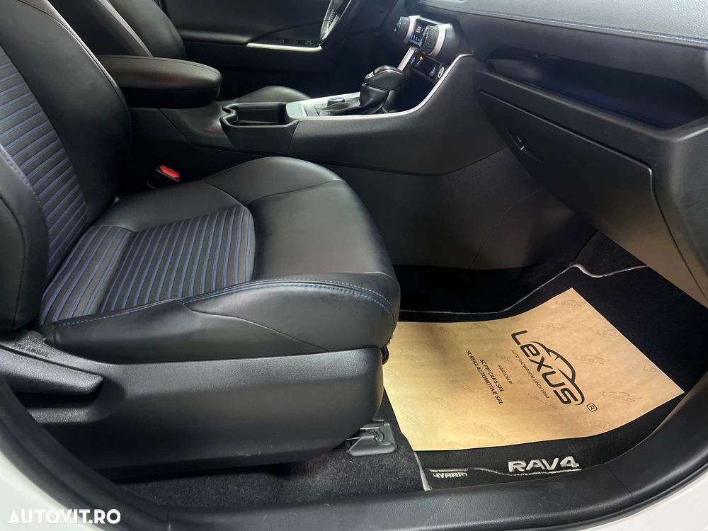 Toyota RAV4 2.5 4x4 Hybrid Lounge - 4