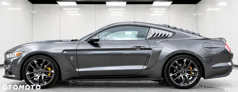 Ford Mustang - 8
