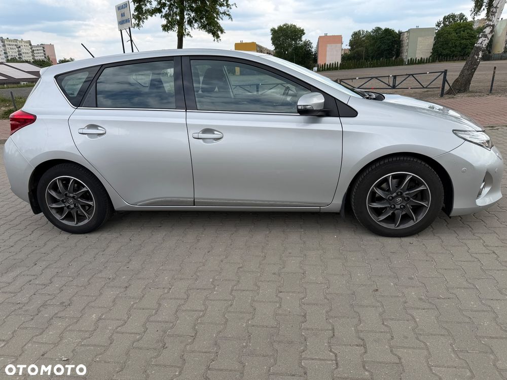 Toyota Auris 2.0 D-4D Premium Comfort - 5