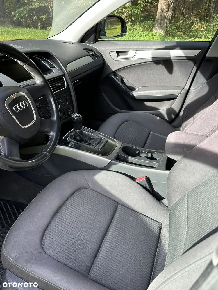 Audi A4 Limousine - 9