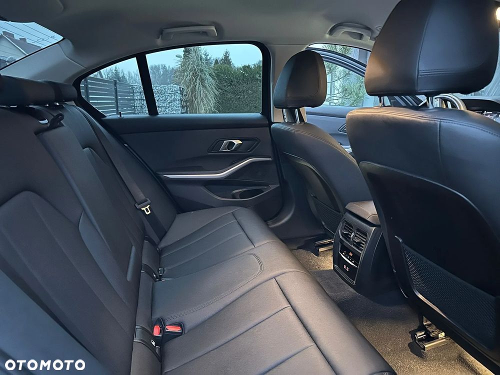 BMW Seria 3 320d - 1