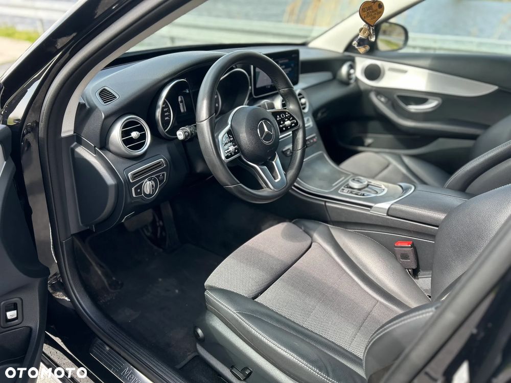 Mercedes-Benz Klasa C 220 d 4Matic 9G-TRONIC Avantgarde - 18