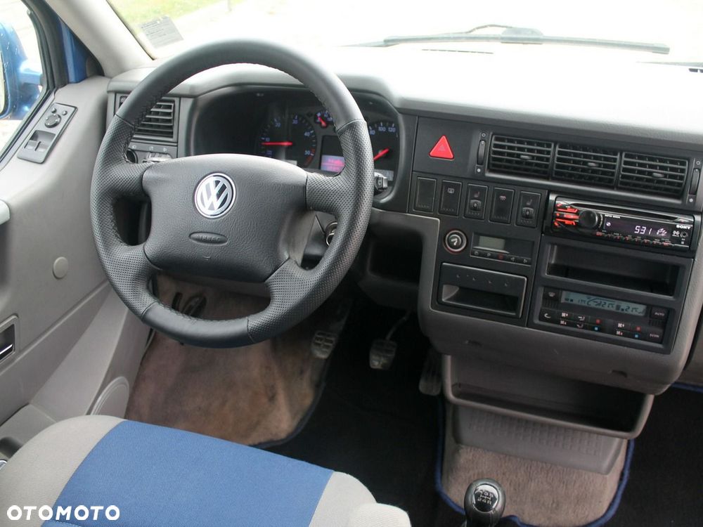 Volkswagen Multivan - 8