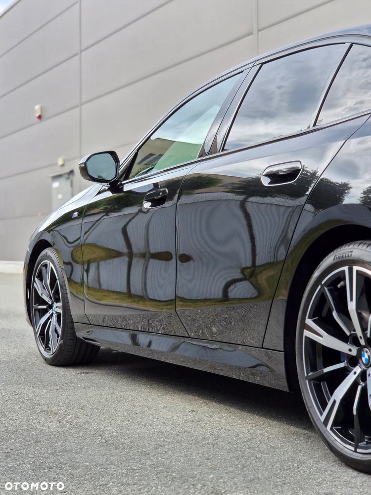 BMW Seria 5 520i mHEV M Sport - 29