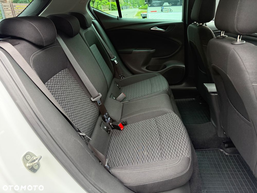 Opel Astra 1.4 Turbo Innovation - 13