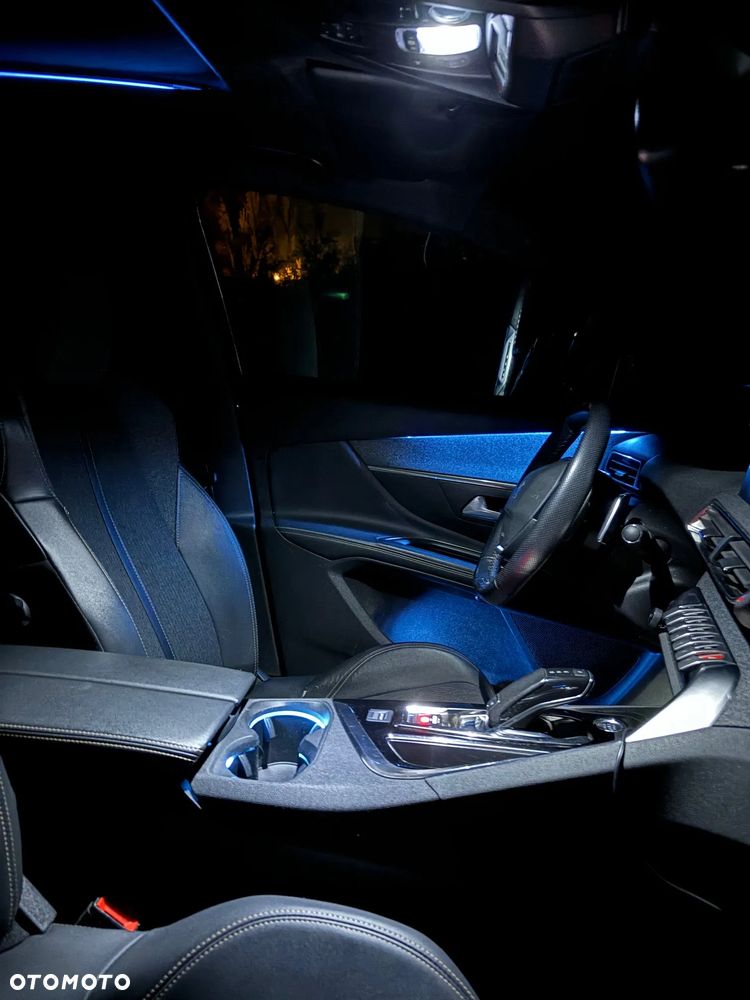 Peugeot 5008 BlueHDi 180 EAT8 GT Pack - 29