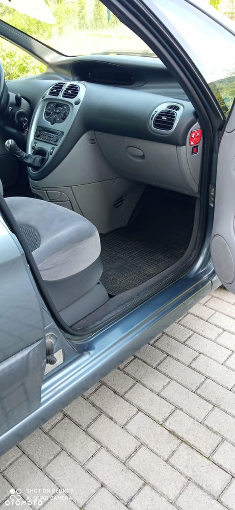 Citroën Xsara Picasso 1.6 Exclusive - 4