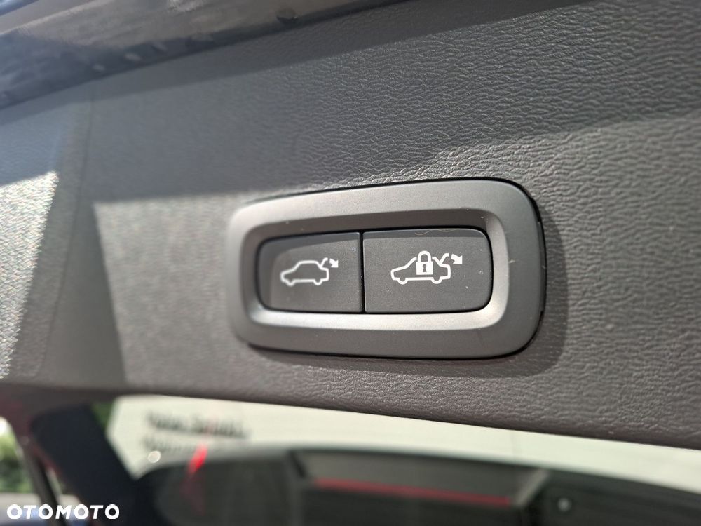 Volvo XC 40 - 40