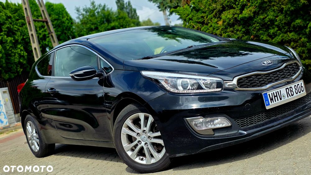 Kia Ceed 1.6 CRDi 115 Dream-Team Edition - 2