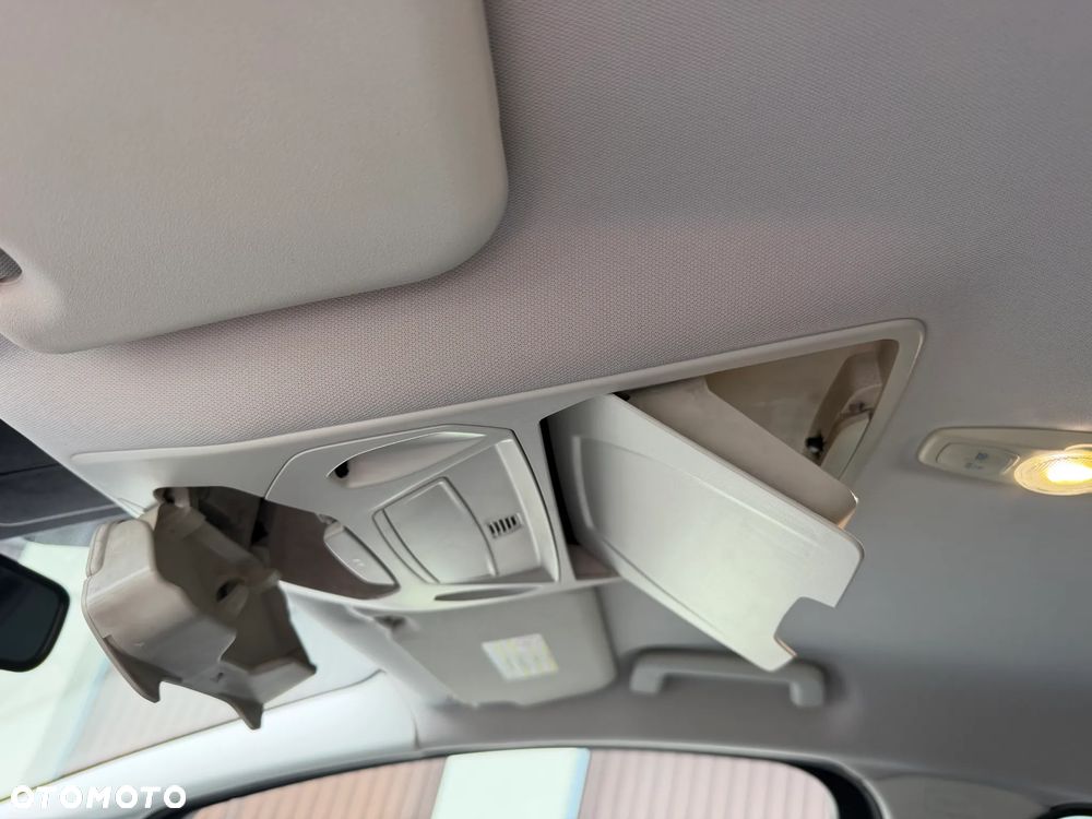 Ford C-MAX 2.0 TDCi Titanium - 29