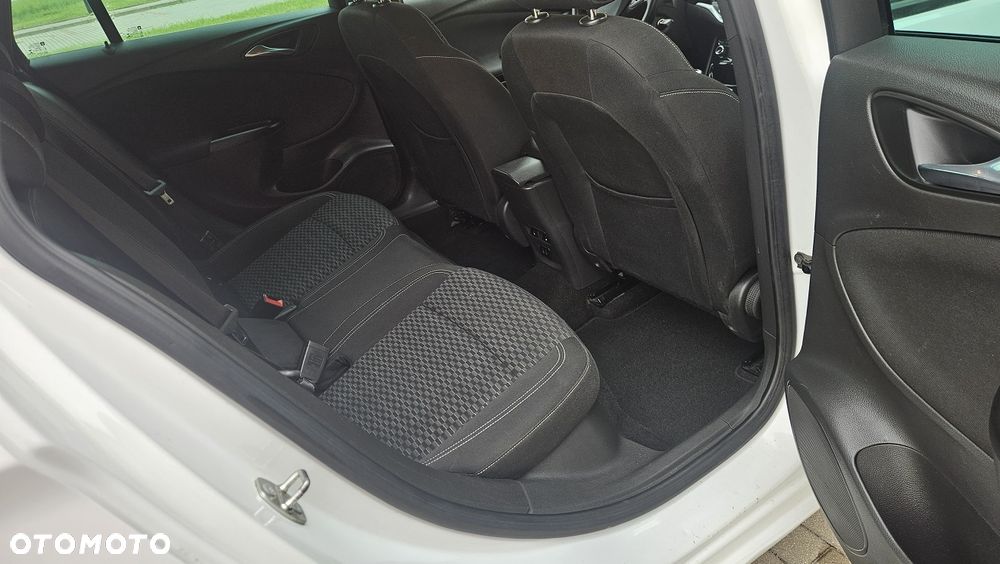 Opel Astra 1.4 Turbo Innovation - 12