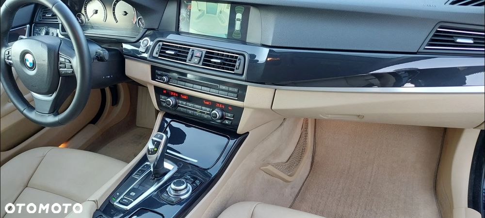 BMW Seria 5 520d - 30