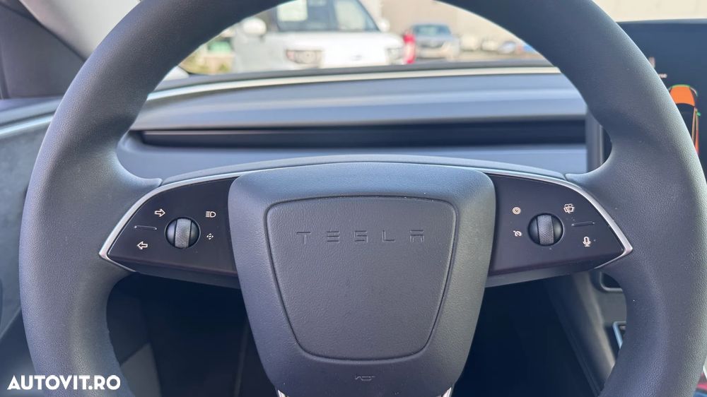 Tesla Model 3 Performance - 11