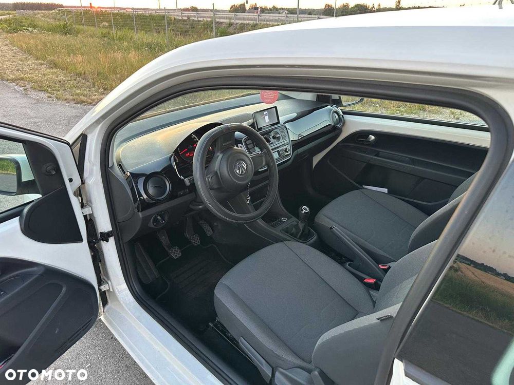 Volkswagen up! - 6
