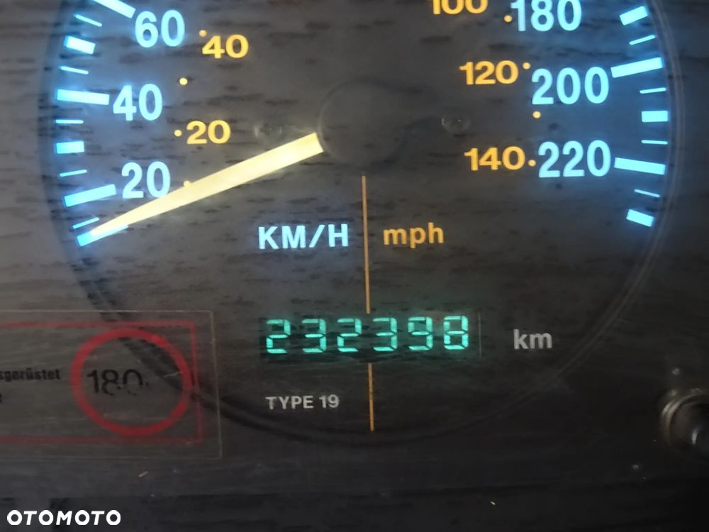 Jeep Grand Cherokee 4.0 Laredo - 19