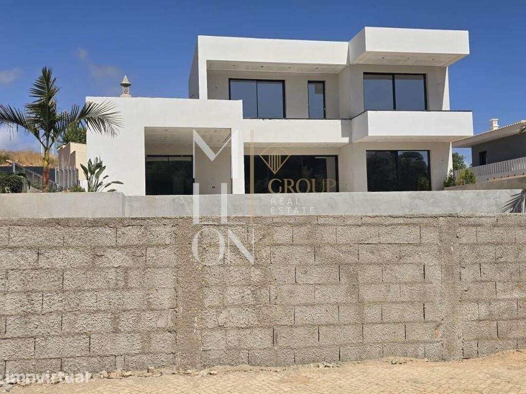 Moradia de Luxo no Clube Albufeira — Design, Conforto e Tecnologia - Grande imagem: 2/13