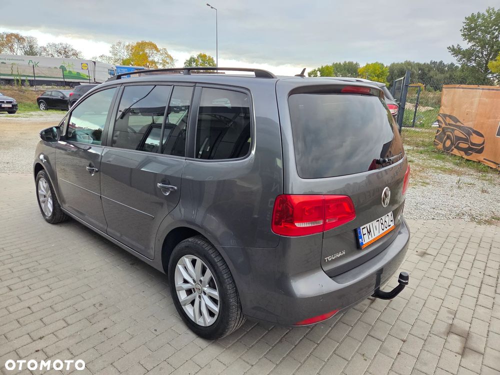 Volkswagen Touran 2.0 TDI DPF BlueMotion Technology Comfortline - 10