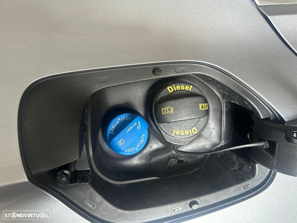 VW Passat 1.6 TDI Business DSG - 27