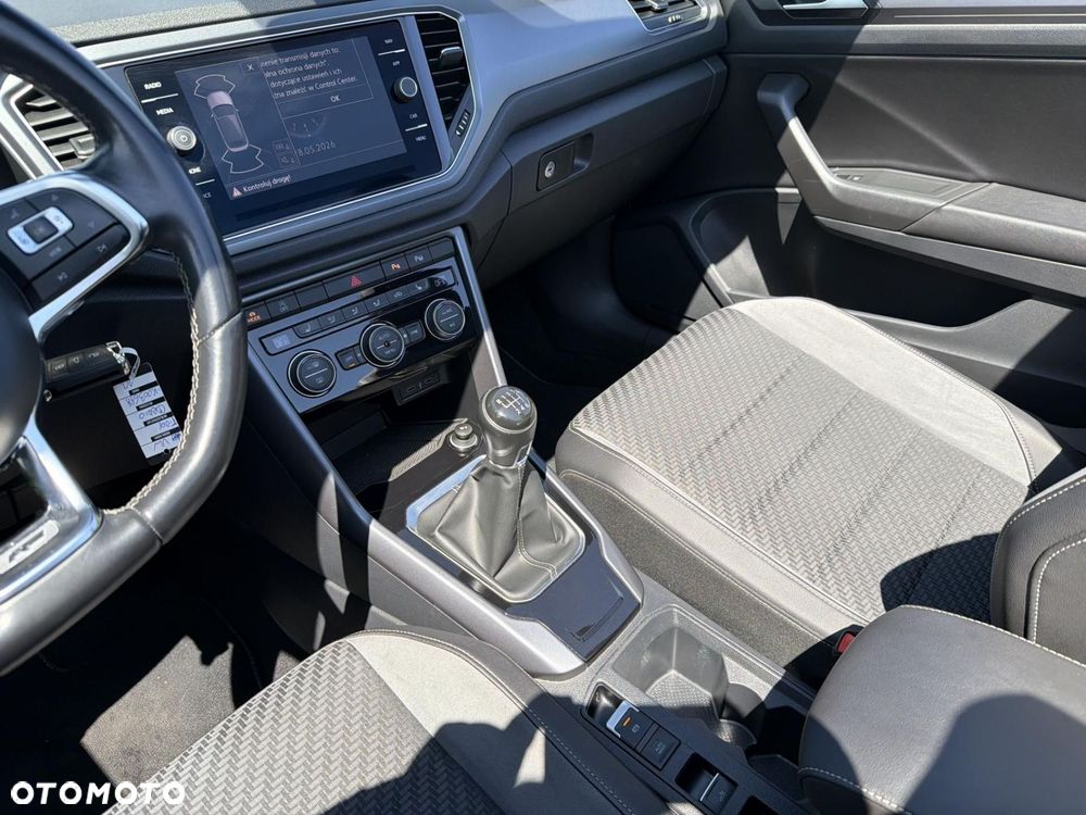 Volkswagen T-Roc - 16